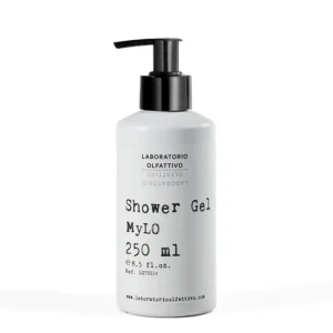 Shower Gel MyLO Laboratorio Olfattivo: il giglio bianco regna al centro di questa armonia fiorita. Rifugio olfattivo quotidiano, solare ed elegante