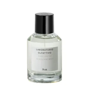 Nun Laboratorio Olfattivo è un profumo floreale-muschiato ispirato al fiore di Loto.